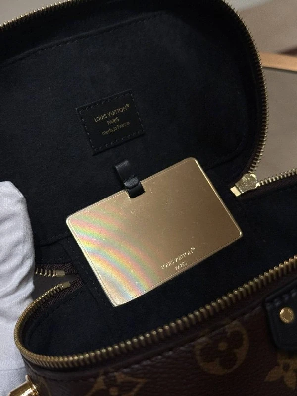 Louis Vuitton Vanity PM M47128 5