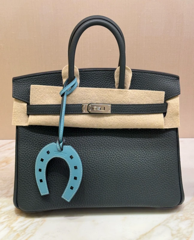 Hermès Swift Paddok Horseshoe Charm 4
