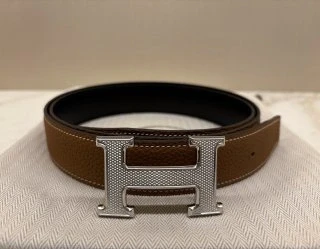 Hermès H Guillochee belt buckle & Reversible leather strap 32 mm Noir/Gold Belt_H064540CK05 / H073967CAAA075 4