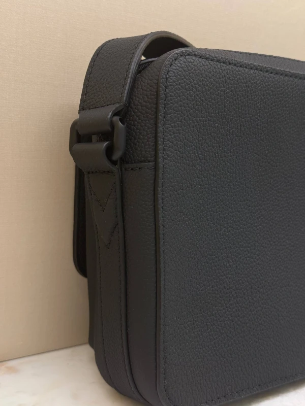 Louis Vuitton Boarding Messenger M15265 7