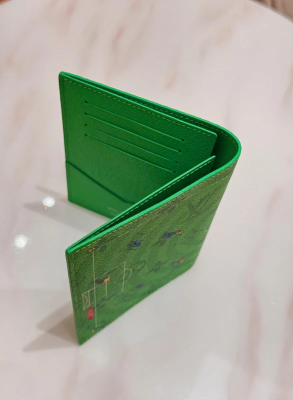 Louis Vuitton Passport Cover M26794 5