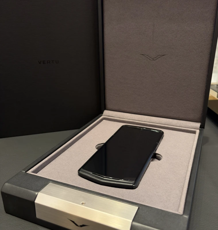 Vertu Agent Q - Supercar Edition (Black) AQ SE Black 5