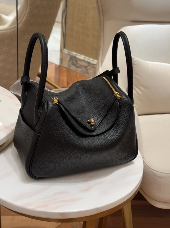 Hermès HandBag Lindy 26 Noir/GHW L26 7