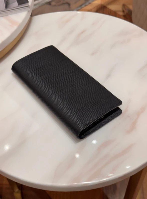 Louis Vuitton Brazza Wallet M60622 5