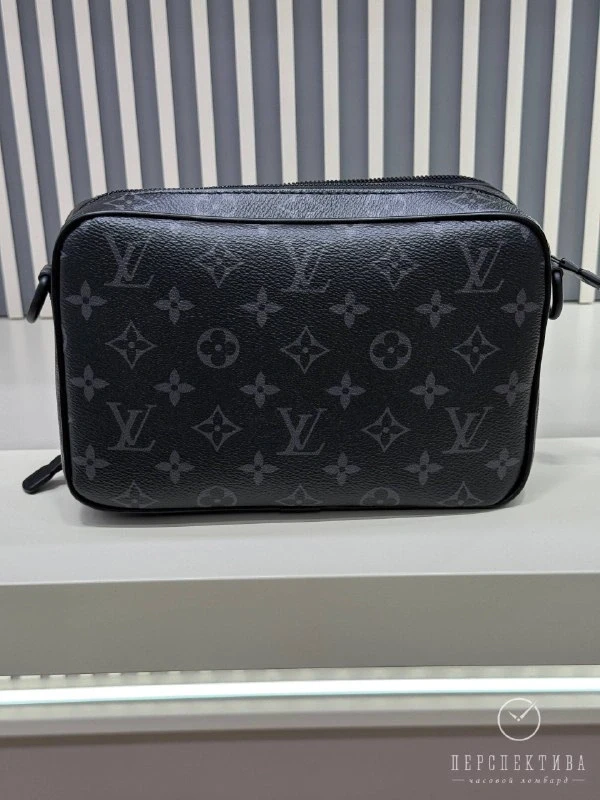 Louis Vuitton Alpha Messenger M46955 7