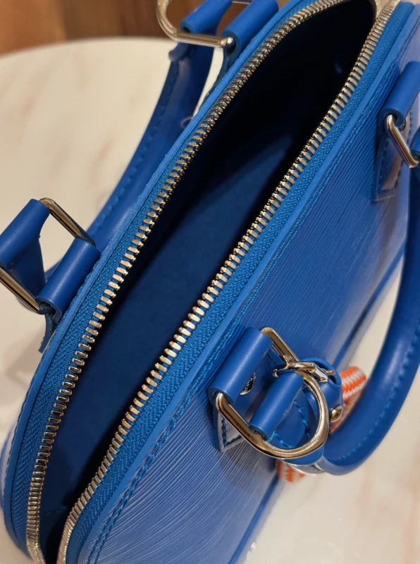 Louis Vuitton Alma BB M29125 7