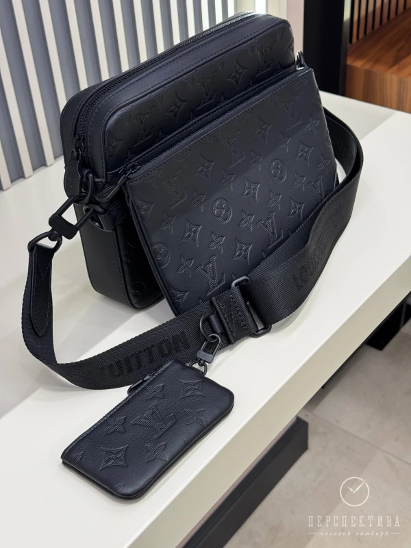Louis Vuitton Trio Messenger M46602 8