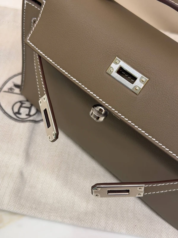 Hermès Kelly Pochette Veau Swift Etoupe PHW KPSP 6