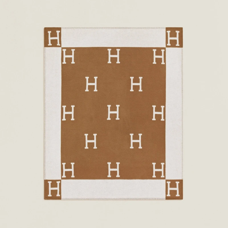 Hermès Avalon Throw Blanket / Avalon Pillow HPBEC 2