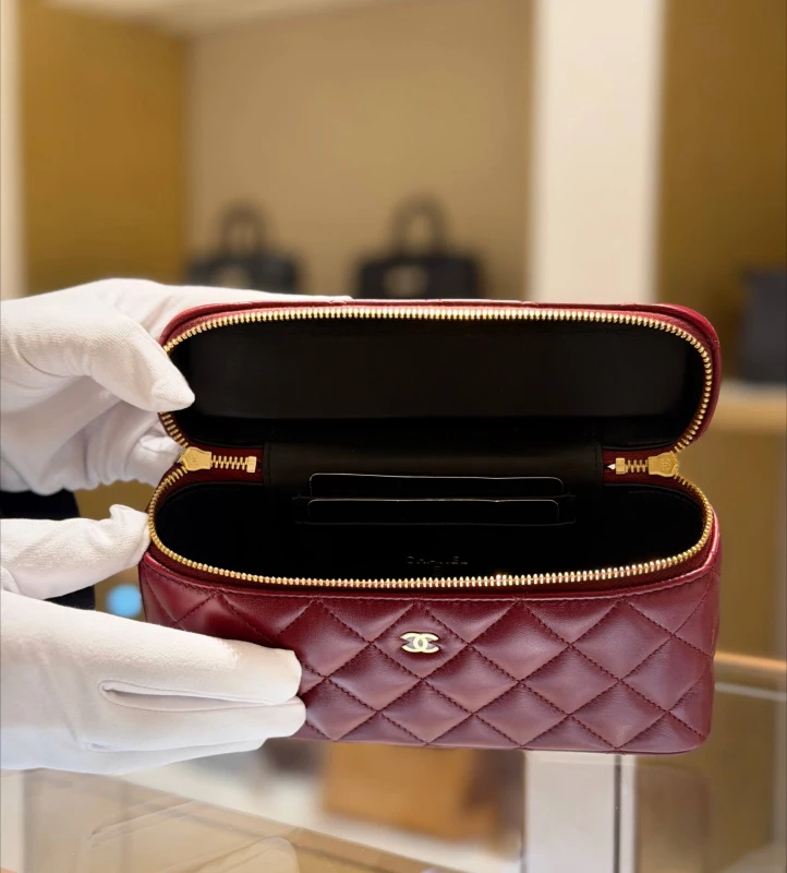 Chanel Bordeaux Lambskin Vanity With Chain AP5049B 6