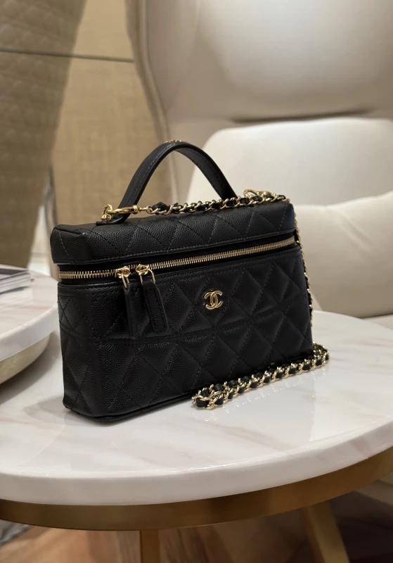 Chanel Vanity with Chain AP4385B 3