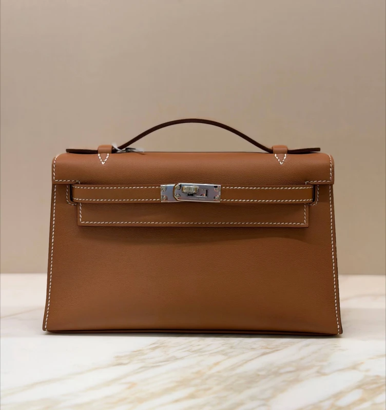 Hermès KELLY POCHETTE VEAU SWIFT GOLD PHW KPSG 2
