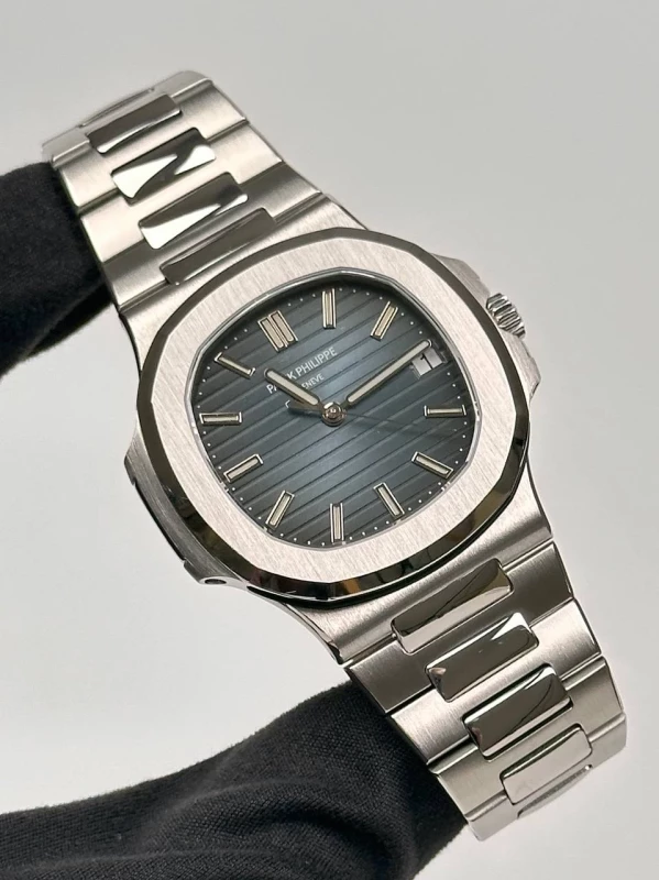 Patek Philippe 5711/1 5711/1A-010 2