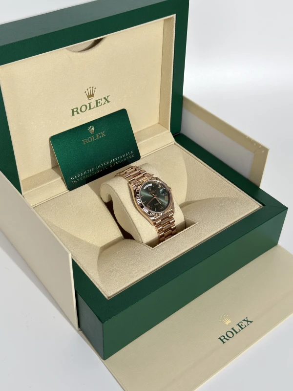 Rolex 36mm Everose Gold 128235-0089 7