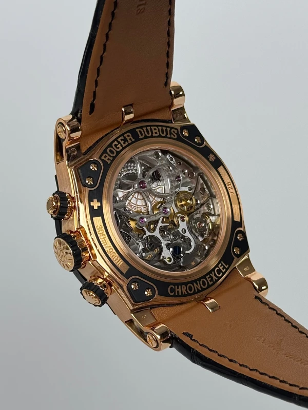 Roger Dubuis Chronograph DBSE0283 9