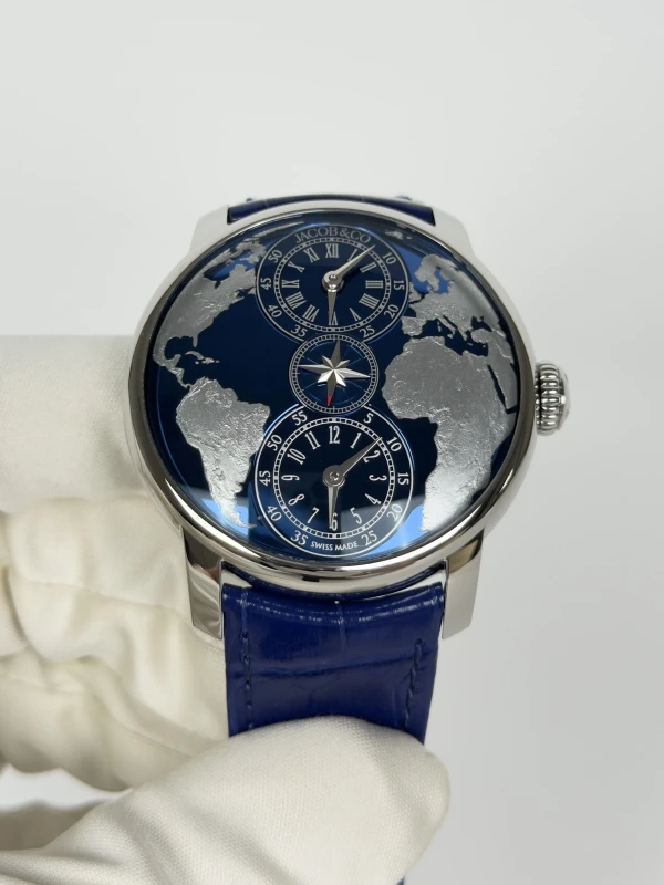 Jacob & Co THE WORLD IS YOURS DT100.10.AA.AA.ABALA 2