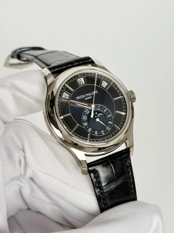 Patek Philippe ANNUAL CALENDAR 5205 5205G-013 2