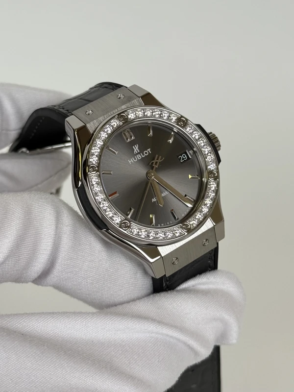 Hublot Automatic 38 mm 565.NX.7071.LR.1204 3