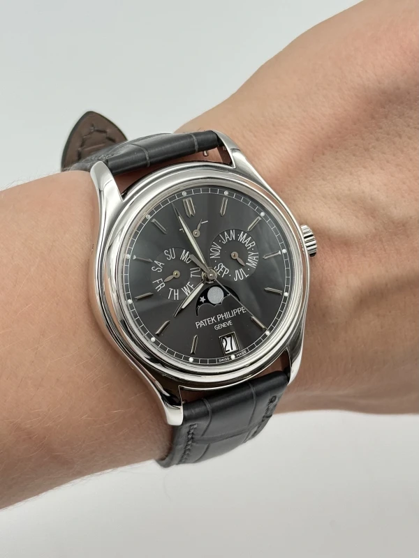 Patek Philippe 39 mm 5146p-001 9