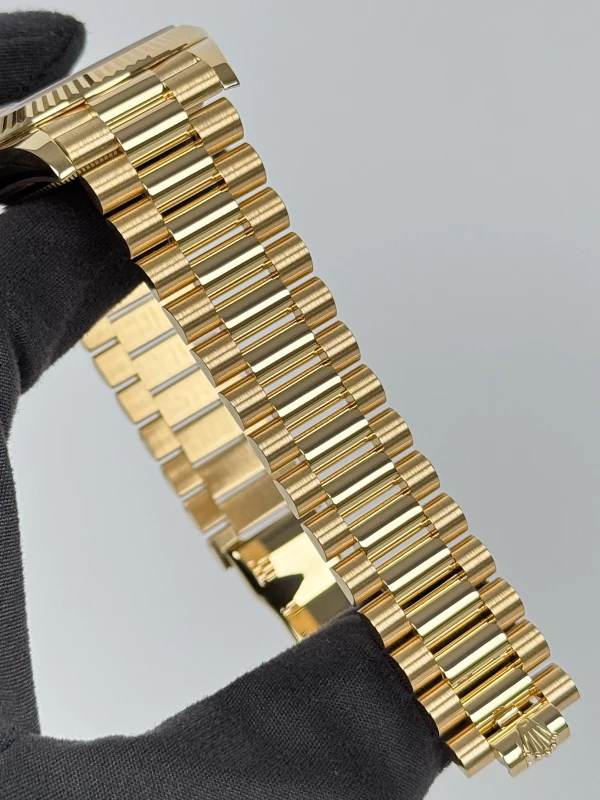 Rolex 40 mm Yellow Gold 228238-0002 5