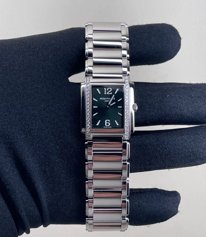 Patek Philippe Twenty-4 4910/1200A-011 4910/1200A-011 8