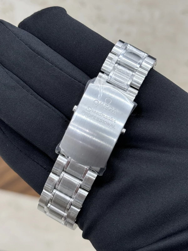 Omega MOONWATCH PROFESSIONAL CHRONOGRAPH 42 MM 311.30.42.30.01.005 4