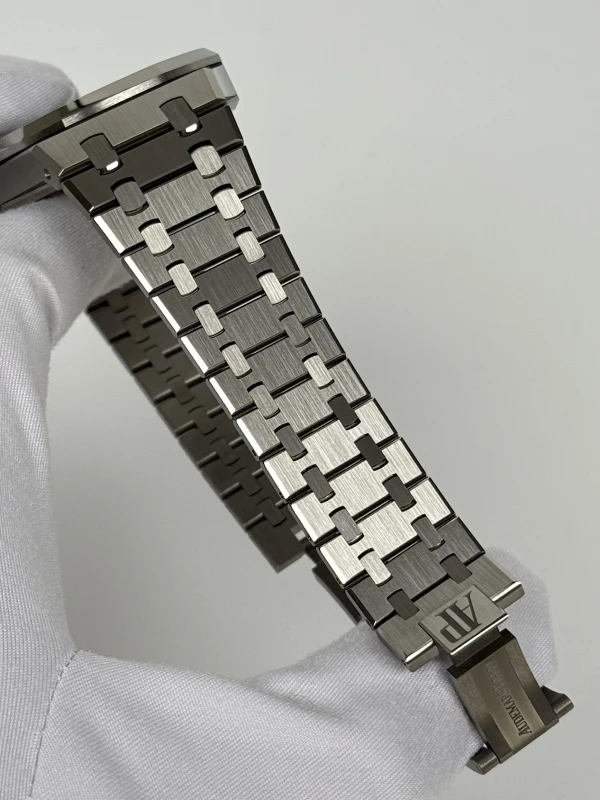 Audemars Piguet SELFWINDING FLYING TOURBILLON "50TH ANNIVERSARY" 26730TI.OO.1320TI.01 5