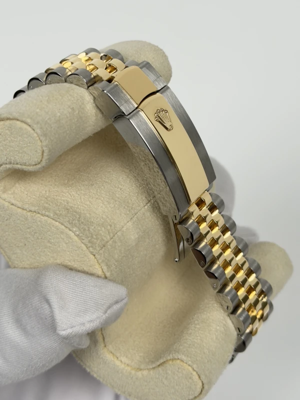 Rolex 41 mm, steel and yellow gold 126333-0024 4