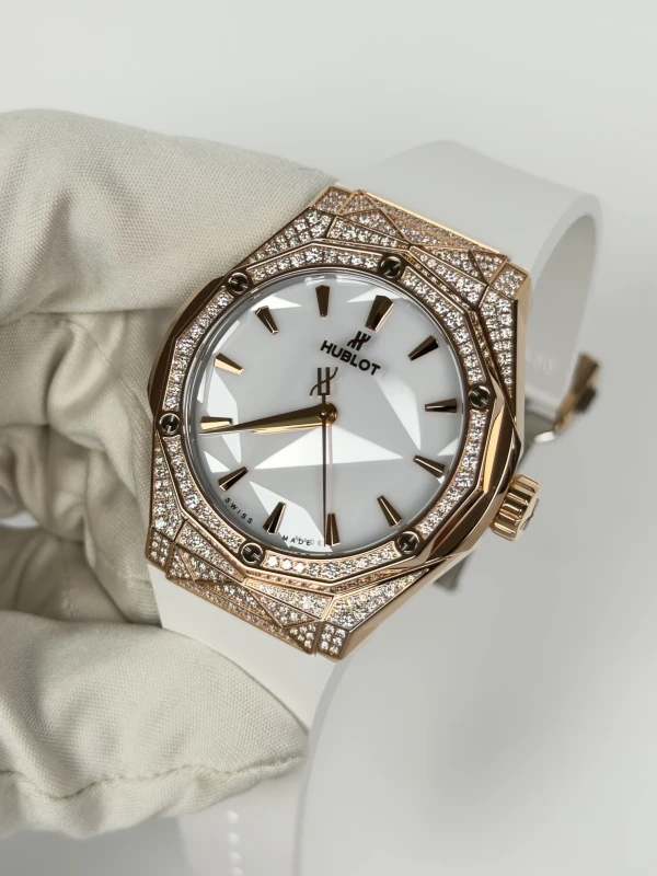 Hublot Orlinski King Gold White Pavé 550.OS.2200.RW.1604.ORL20 3