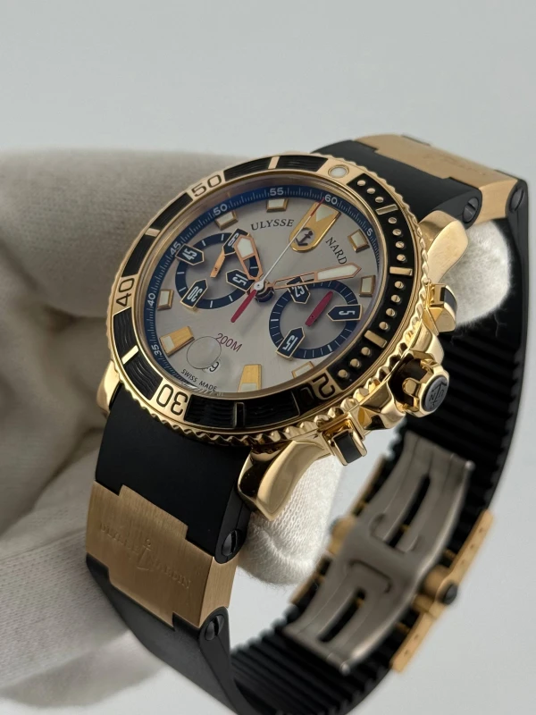 Ulysse Nardin Maxi Diver Chronograph 8006-102-3A/91 6