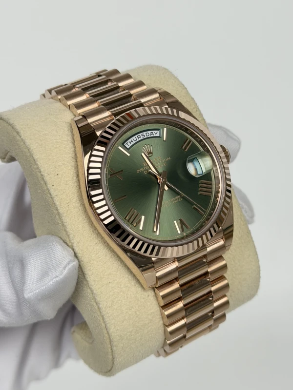 Rolex 40 mm Everose Gold 228235-0025 2