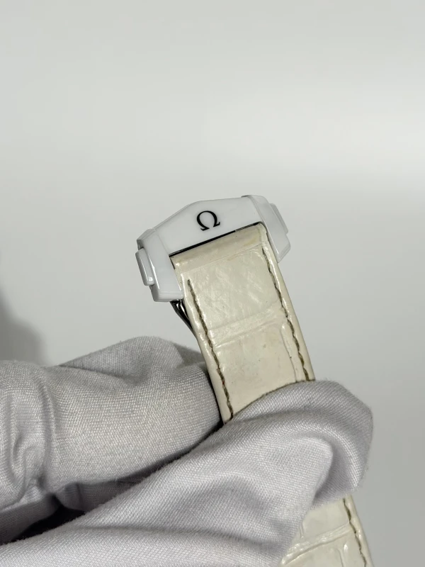 Omega Dark Side of the Moon 311.93.44.51.04.002 5