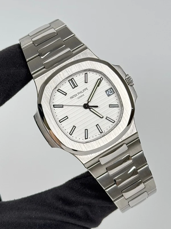 Patek Philippe Nautilus Stainless Steel 5711/1a-011 2