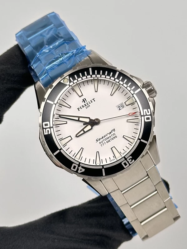 Perrelet Diver Seacraft 3-Hands Date A1053/A 2
