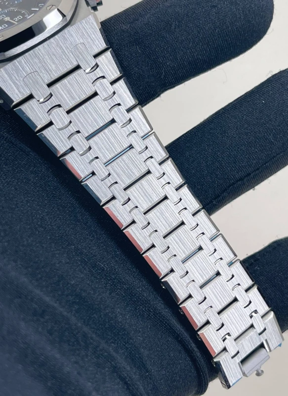 Audemars Piguet Selfwinding Chronograph 41 mm 26240ST.OO.1320ST.05 7