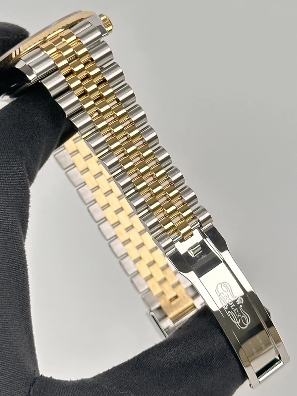 Rolex Datejust 36mm Steel and Yellow Gold 126233-0045 6