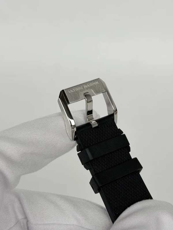 Ulysse Nardin Dual Time 42 mm 243-20-3/42 5