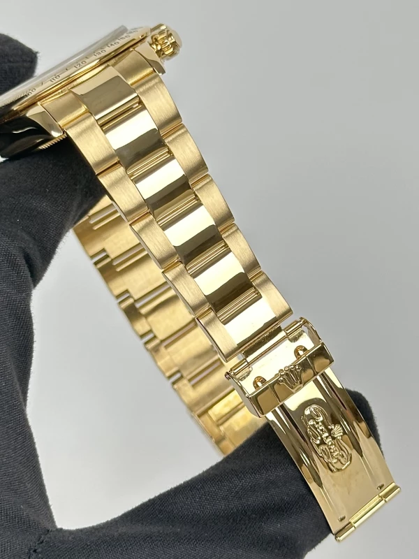Rolex 40mm Yellow Gold 16528 6