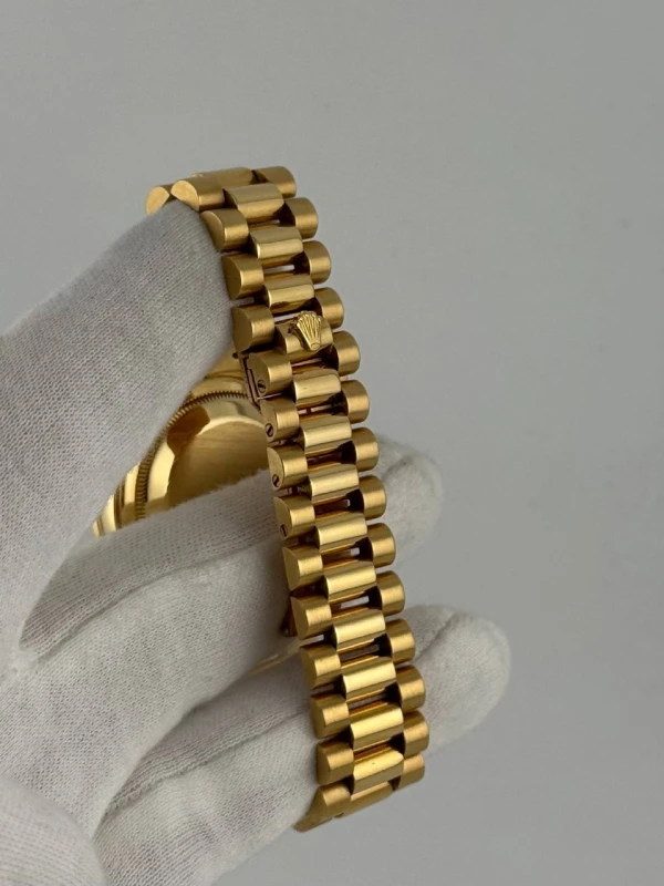 Rolex President Yellow Gold and Diamond 18338 9