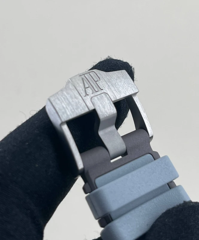Audemars Piguet Offshore Chronograph 42mm 26470IO.OO.A006CA.01 5