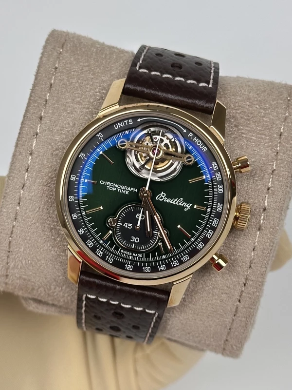 Breitling B21 FORD MUSTANG NB21251A1L1X1 4