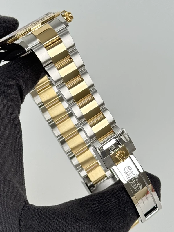 Rolex Cosmograph 40mm Steel and Yellow Gold  116503-0009 6