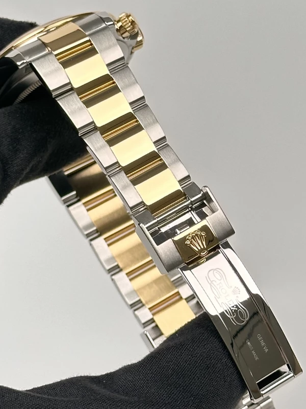 Rolex 40mm Steel and Yellow Gold  116523 blue 6