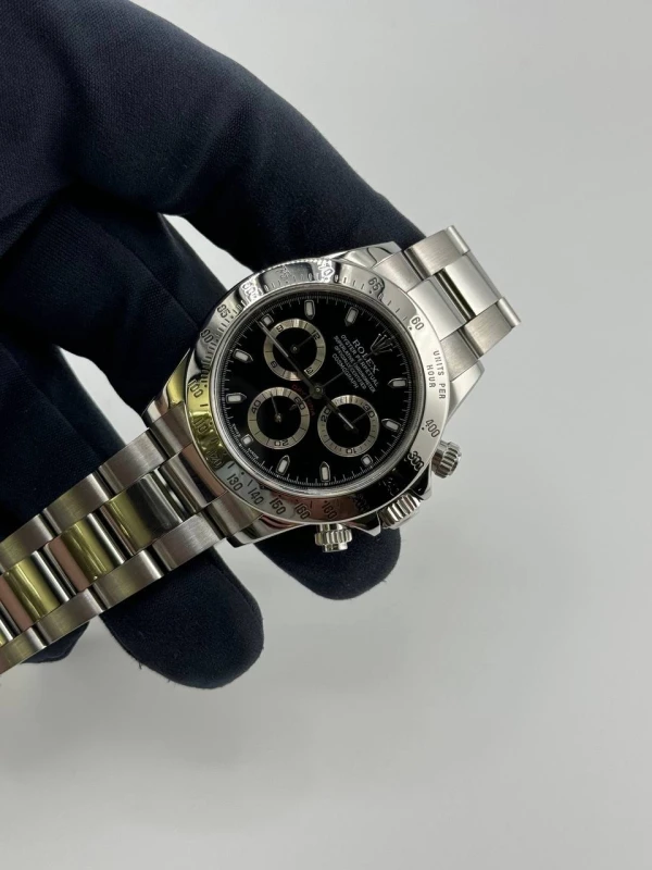 Rolex Cosmograph 40mm Steel 116520 8