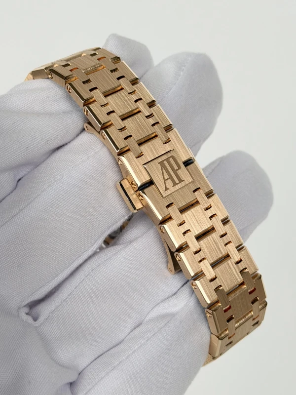 Audemars Piguet Royal Oak Selfwinding 37 mm  15551OR.ZZ.1356OR.04 3