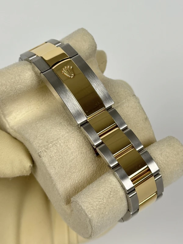 Rolex 36mm Steel and Yellow Gold 126233-0018 4