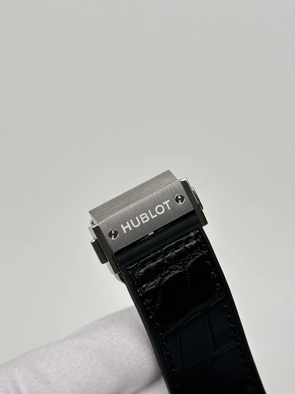 Hublot Aerofusion Titanium Diamonds 525.NX.0170.LR.1104 8