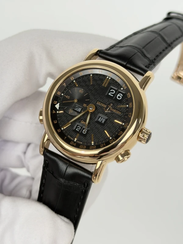 Ulysse Nardin Perpetual Calendars GMT 321-22 3