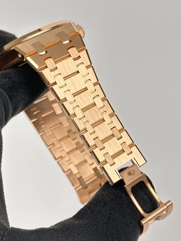 Audemars Piguet Royal Oak Selfwinding 37 mm  15551OR.ZZ.1356OR.01 7