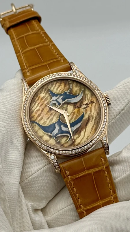 Patek Philippe Rare Handcrafts Manta Rays on a Sand-Colored Ground 5077/100R-064 2